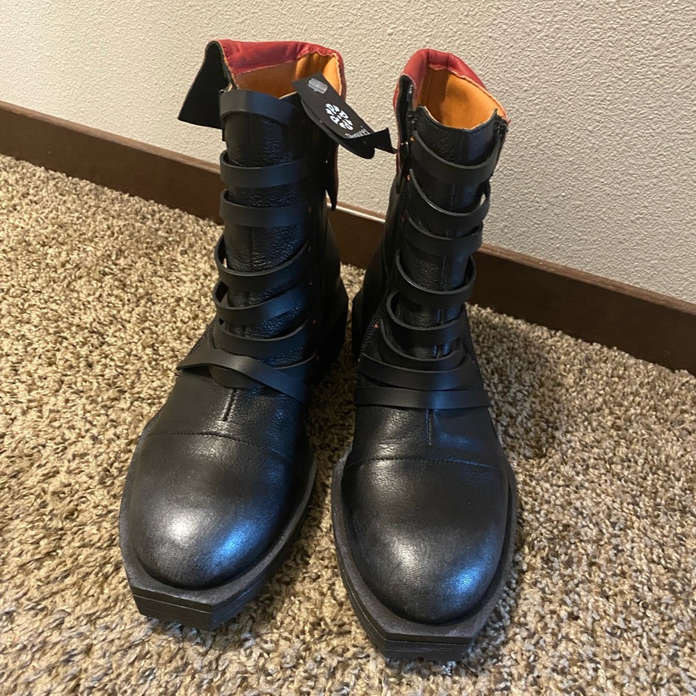 Sleek Black Boots for Every Occasion